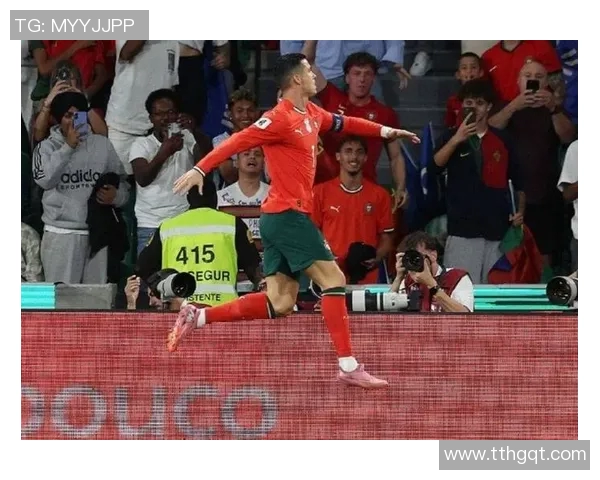 C罗与伊布的巅峰对决谁才是真正的足球传奇之王