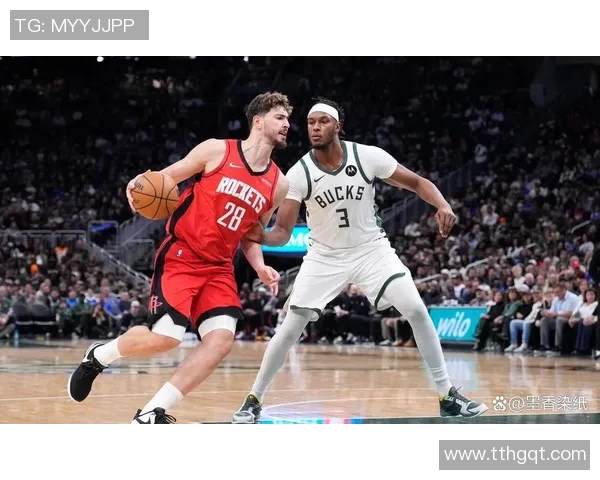 休斯顿火箭队引进雄鹿队新援，交易详情及阵容新变化揭秘